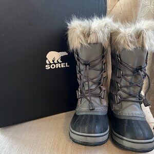 Sorel Joan of Arctic Winter Boots - Youth Size 1 - Waterproof